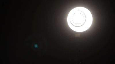 Modification de la taille d'une source lumineuse par un matériau diffusant