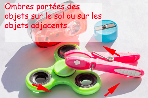 Illustration des ombres propres sur divers objets. Illustration des ombres portées de divers objets.