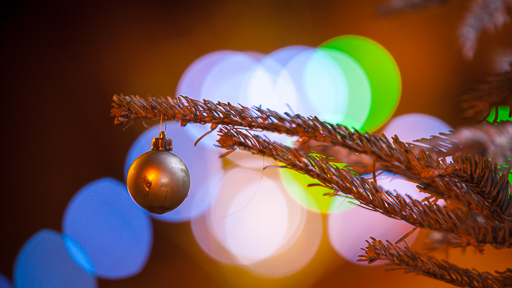 Illustration du phénomène de bokeh lorsque la la profondeur de champ est réduite.
