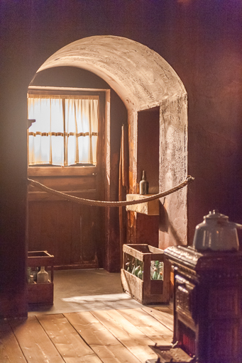 Illustration de capacité d'un traitement HDR sur une photo intérieur en contre-jour.