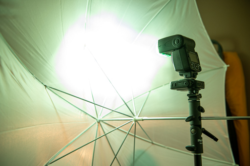 Illustration des accessoires pour modélisation de la lumière pour flashes cobra